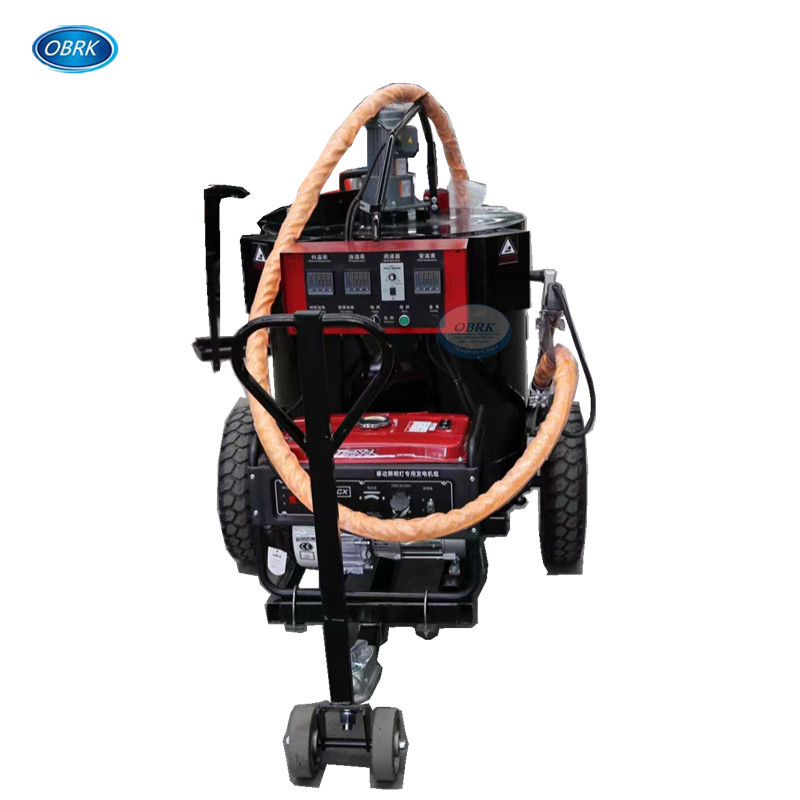 道路補修機 アスファルト舗装補修 200L クラックシーリン - Road Crack Sealing Machine のレビューと価格